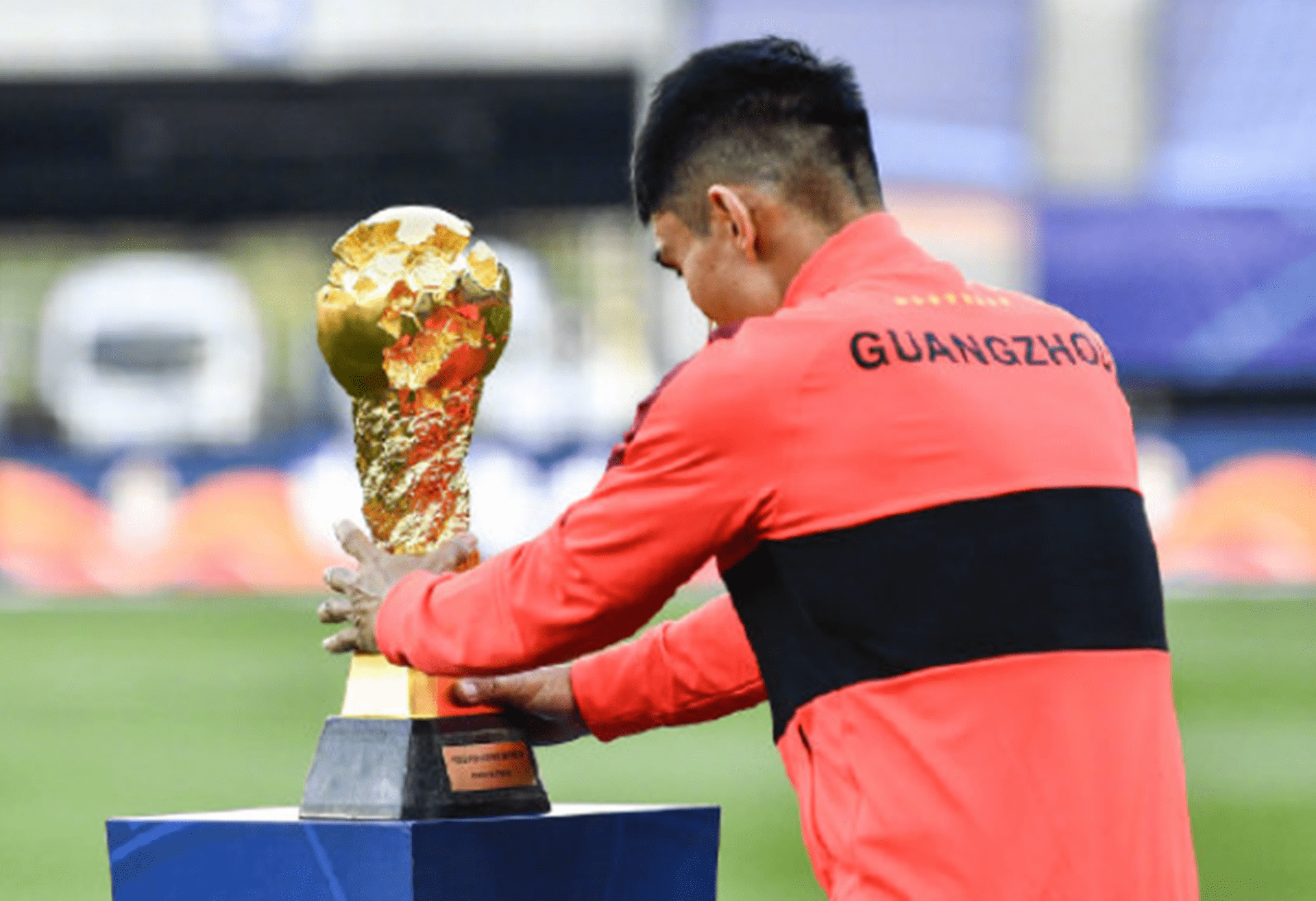 NG体育-冲刺阶段中超焦点战，金州勇士完成回应争议，底气十足，医务组通报恢复(金州勇士总冠军次数)