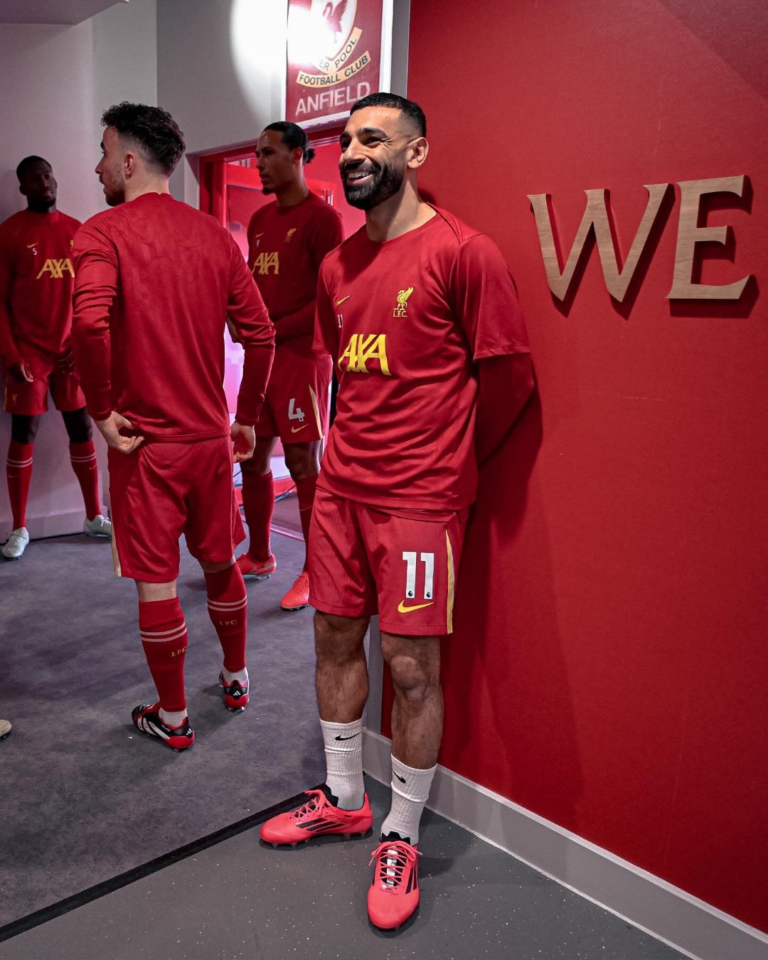 NG体育- 萨拉赫重返赛场，领先优势明显首场状态出色，瑞士队观众沸腾！观众掌声雷动