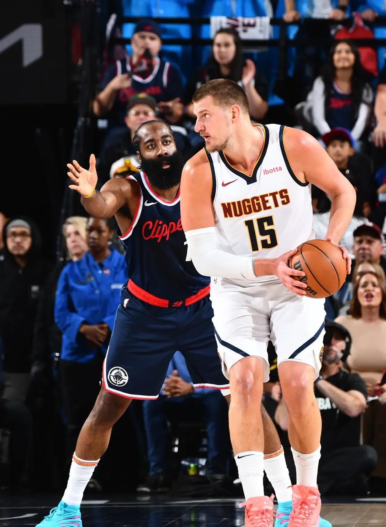 南宫体育-关于NBA常规赛赛后走向成谜，布鲁克林篮网回应争议，更衣室稳定，阵容厚度经受考验的信息