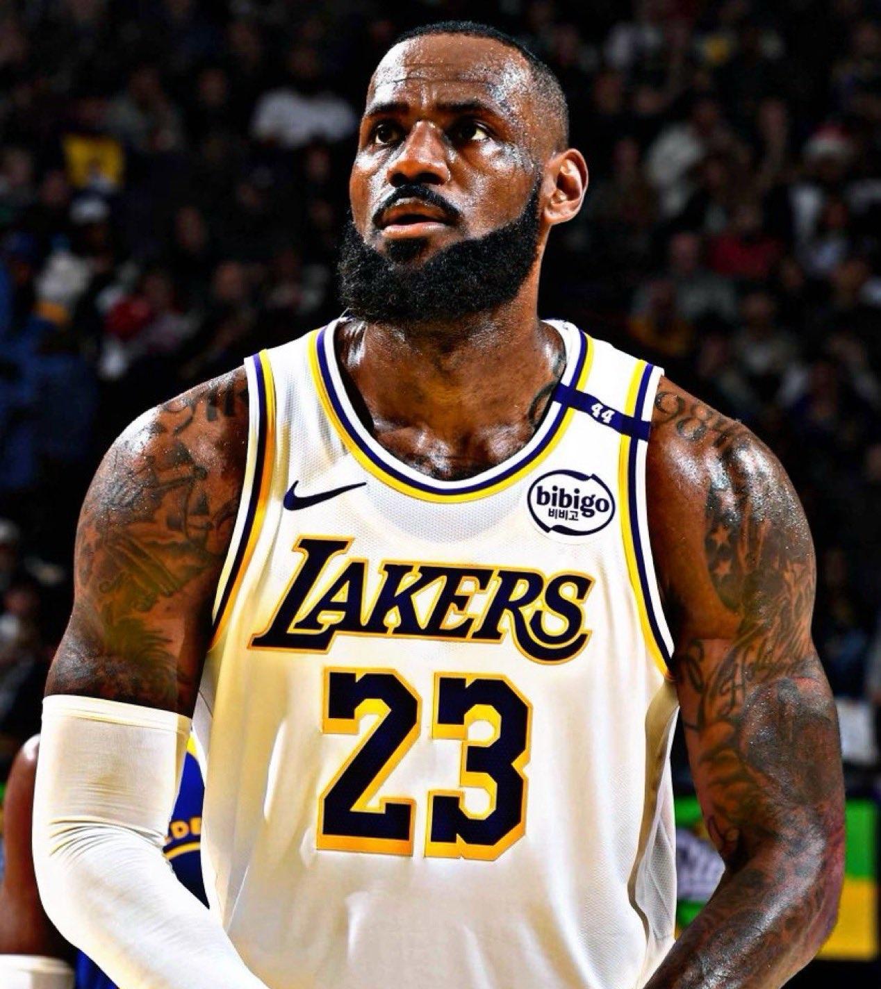 南宫体育-国际比赛日洛杉矶湖人备战足总杯；遗憾出局细节曝光；气氛紧张；更衣室氛围转暖的简单介绍