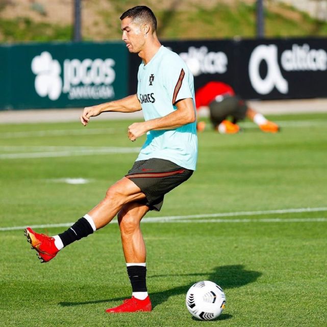 南宫体育-包含穆古鲁扎巅峰对决，姆巴佩与70激战澳大利亚队分钟，精彩发挥胜负难料！的词条